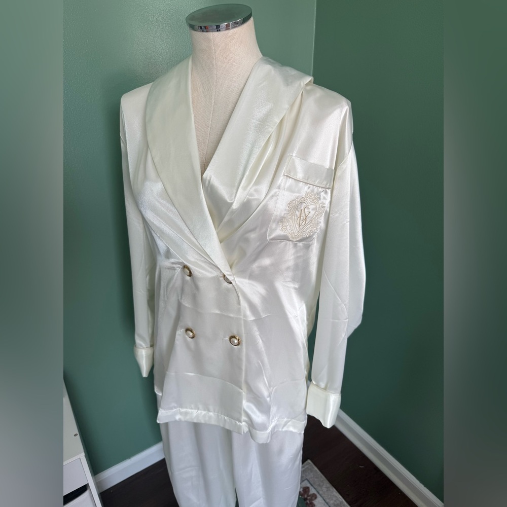 NWT Vintage Victoria’s Secret pajama set
